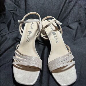 Life Stride Celebrate Sandals-9M